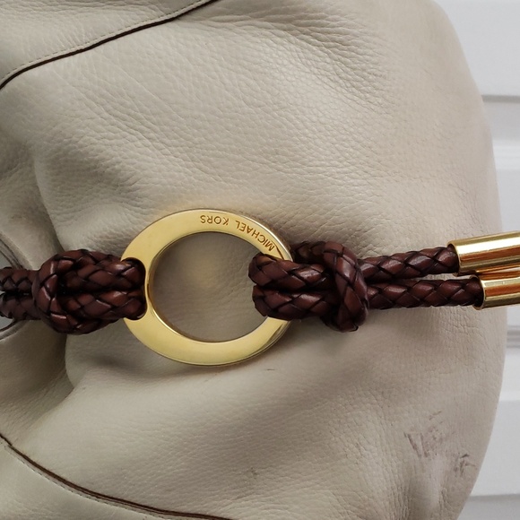 Beige leather Michael Kor's bag - Picture 2 of 3